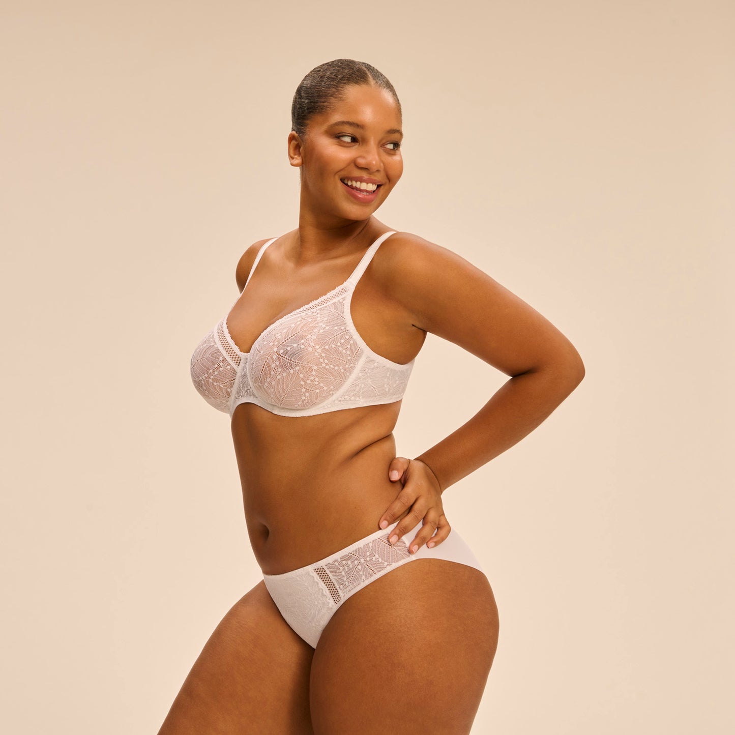 Comete Molded Full Cup Bra - White