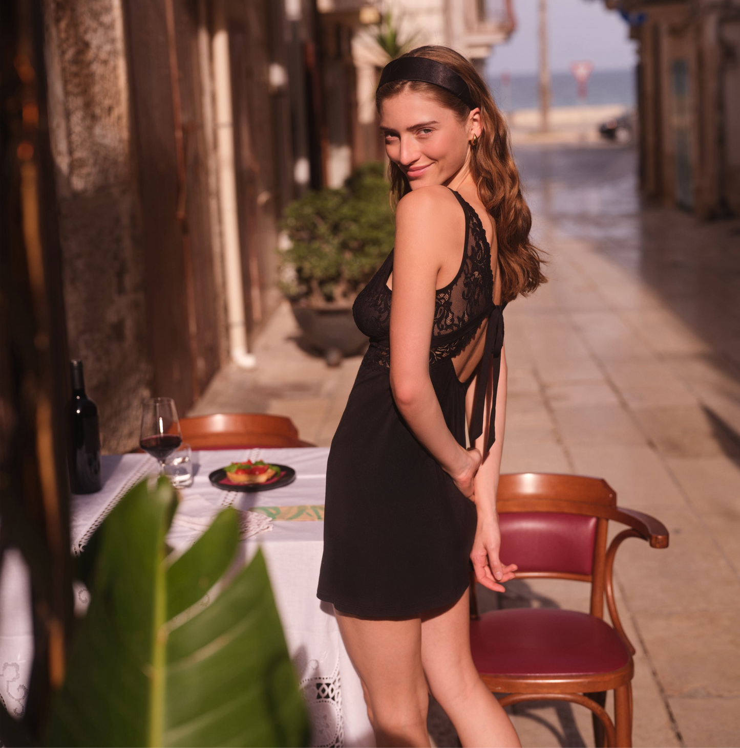 Carmela Modal Slip