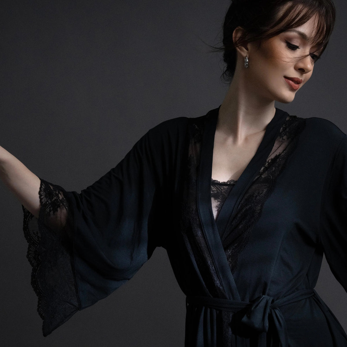 Nest Modal & Lace Trim Short Robe