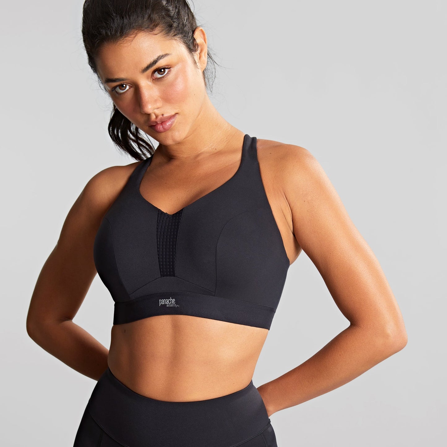 Endurance Wired Sports Bra - Black