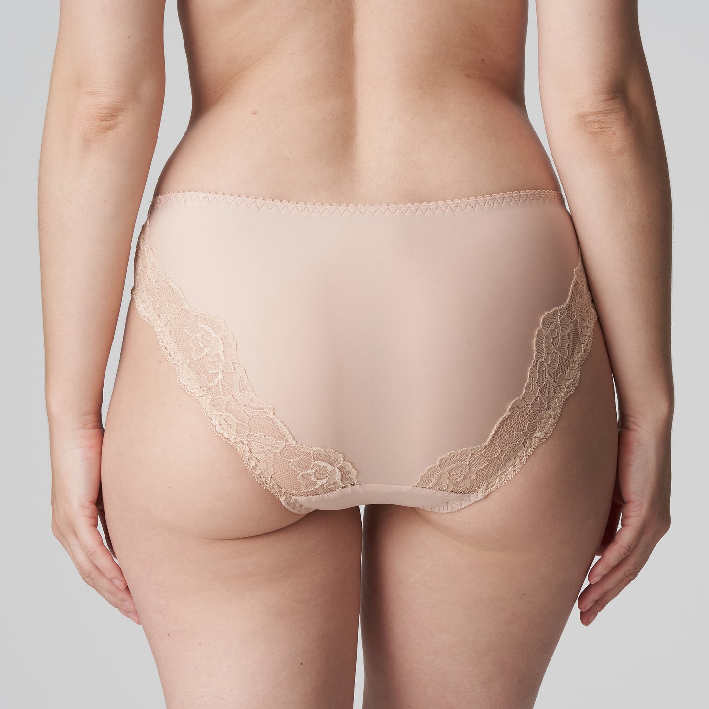 Madison Rio Brief