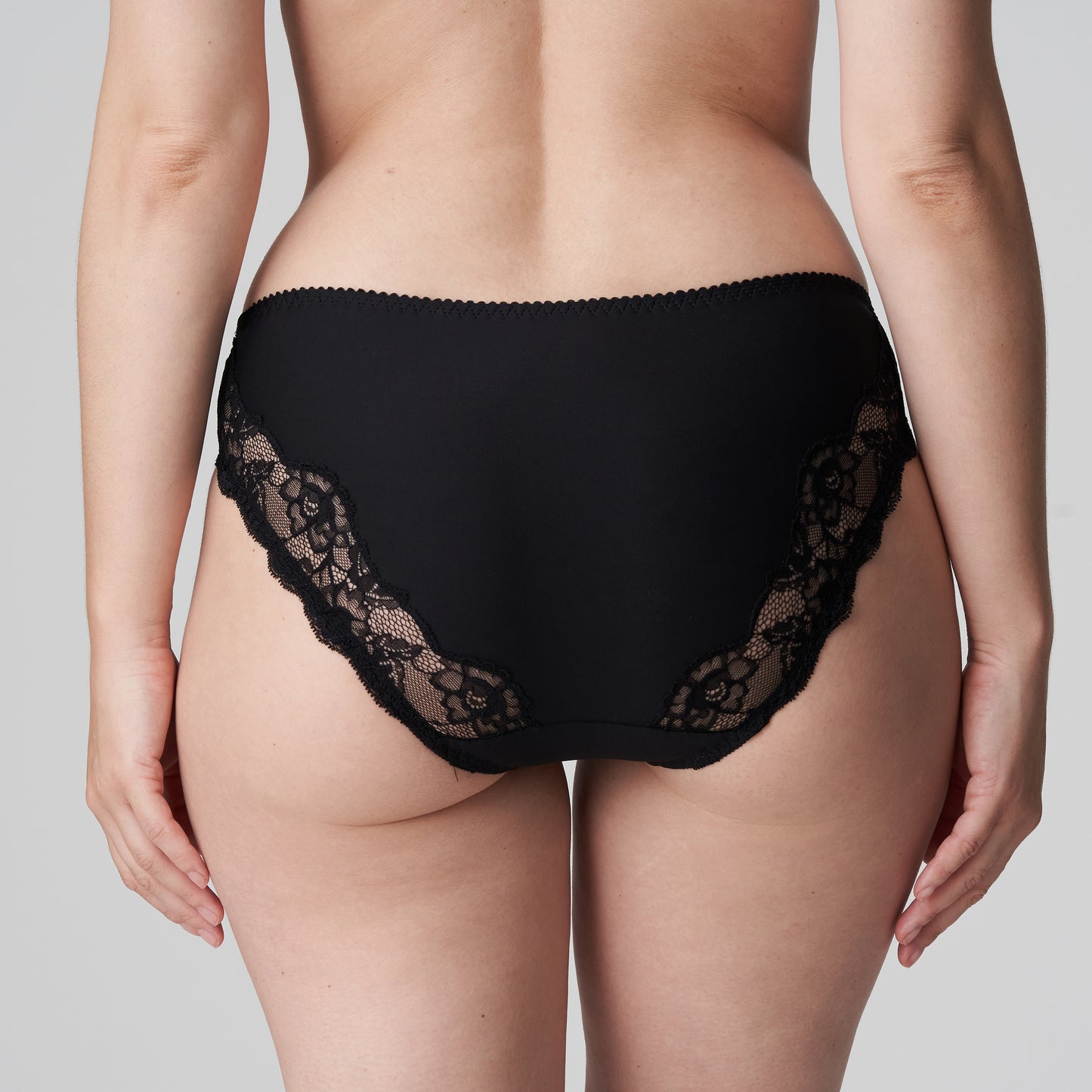 Madison Rio Brief