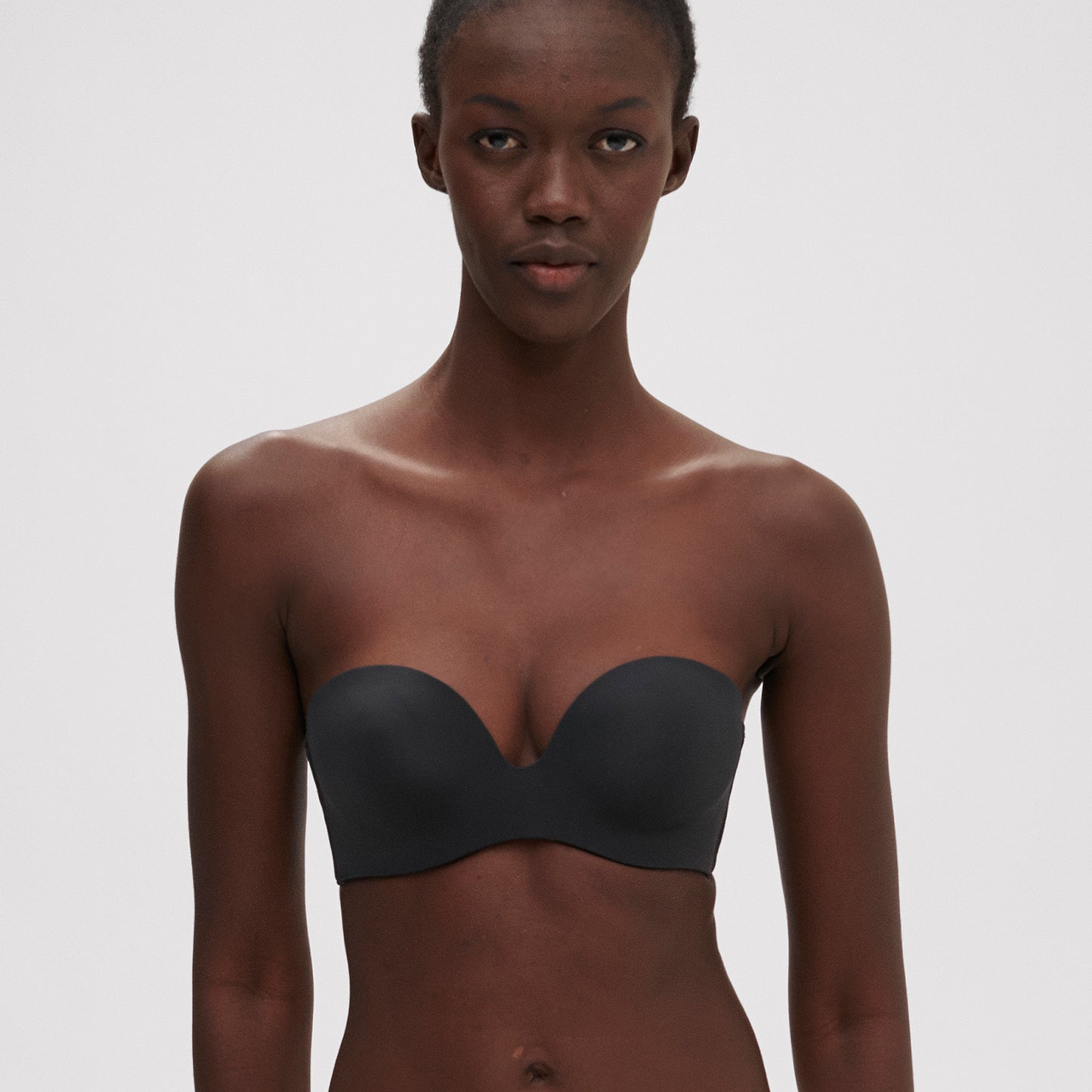 Essentiel Strapless Bra - Black