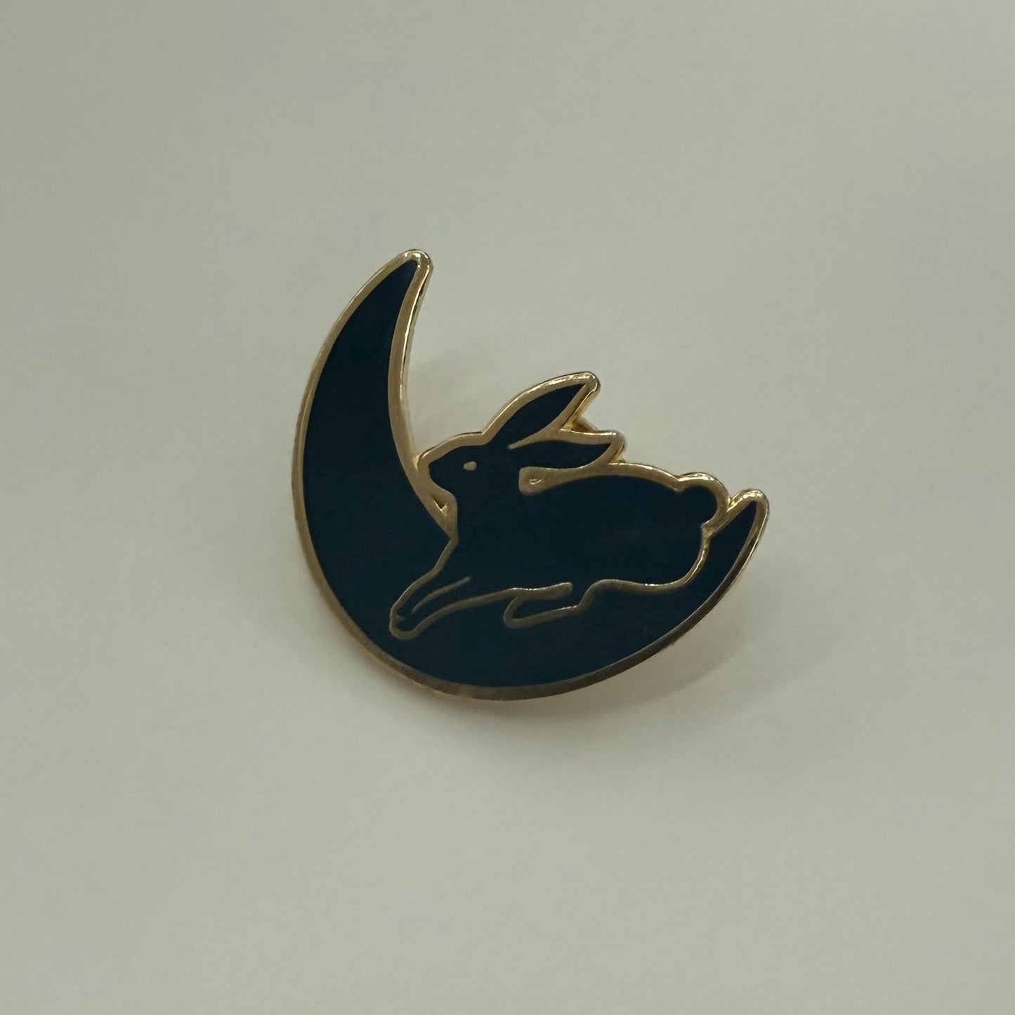 L'ivresse Pin - Profits to charity