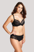 Load image into Gallery viewer, Ana Plunge Bra - Black
