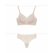 Load image into Gallery viewer, Signature Wireless Bra - Creme
